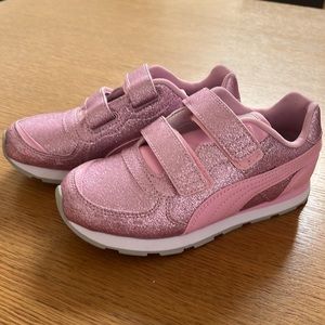 Puma vista glitz sneaker, little girls size 13